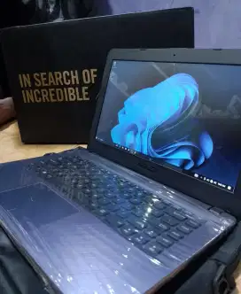 Laptop mulus fullset ddr4 slim murah