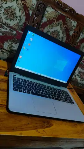 laptop Asus A9 ram 12 GB Doble vga siap pakai