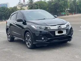 HONDA HR-V E CVT 2019 HITAM LOW KM DIJUAL CEPAT