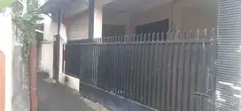 DI JUAL RUMAH SECONDARY MURAH 2 LANTAI AKSES MOBIL DI CONDET JAKTIM