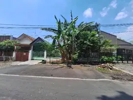 Rumah Murah Tengah Kota Area Jl Bandung Luas 205 m2