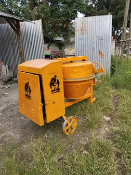 Menampung Mesin Molen Cor Beton Bekas Proyek Area Cikupa Tangerang