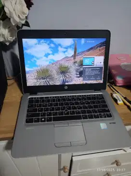 Laptop HP ELITEBOOK 820 G4 core i5 gen7 ram 8 memori 256