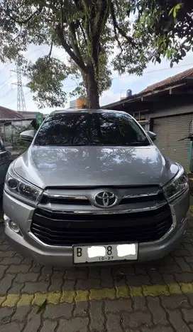 Toyota Innova Reborn Diesel 2.4 V AT 2017