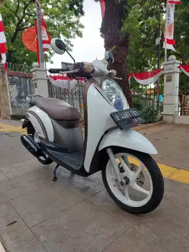 DIJUAL CASH HONDA SCOOPY KARBURATOR 110 THN 2010 PAJAK IDUP SIAP PAKAI