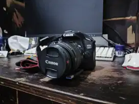 Kamera DSLR 1300d, paket komplit + Batre dan SD Card cuma 2jt