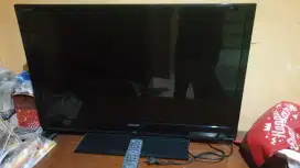 Tv second merk sharp type LC-32LE24OM