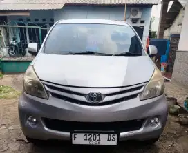 Toyota avanza E 2013 ,1300cc manual