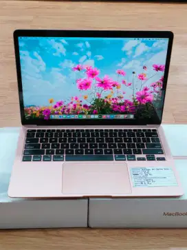 Jual Cepatt  !! MACBOOK AIR RETINA 13 2020 CORE I 3