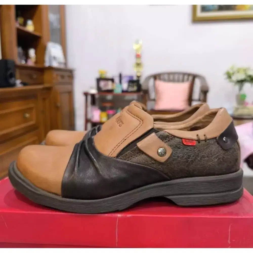 Kickers original size 41
