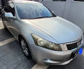 Dijual Mobil Accord Tahun Pembuatan 2010, STNK Tahun 2011. First User