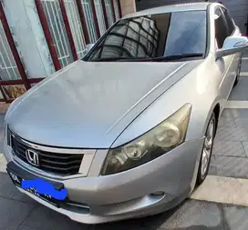 Dijual Mobil Accord Tahun Pembuatan 2010, STNK Tahun 2011. First User