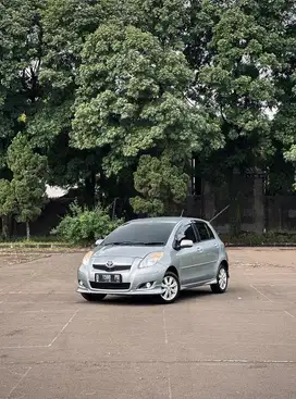 Toyota Yaris 1.5 S Limited AT 2011