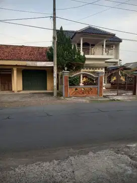 Dijual Cepat‼ Rumah 2 Lantai + Full Furnished Siap Huni (BISA NEGO)