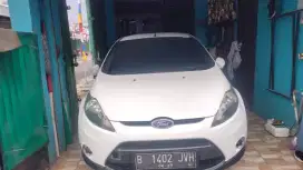 Ford.fiesta 1.4 transmisi matic  body mulus mrsin normal