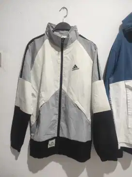 Jaket Adidas original Pria/Wanita - Size M (LD : 110cm, PJ 70cm