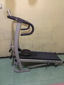 Alat fitnes/olahraga/treadmil manual