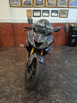 DIJUAL CEPAT YAMAHA R15 V3 2021 / MOTOR MASIH MULUS FREE OLI&SERVIS