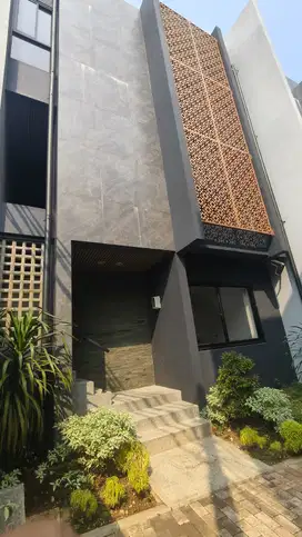 DI JUAL MURAH RUMAH BARU KEBAYORAN LAMA JAKARTA SELATAN