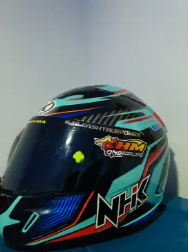 Helm NHK GP1000 dengan motif Plasma Tosca Blue. 