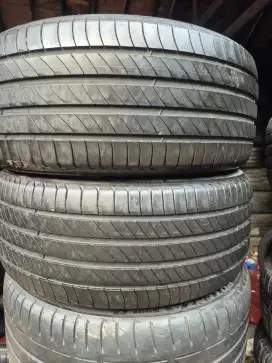 Ban copotan alpard mechlin premacy4 235/50 R18 90% 2022..2pcs