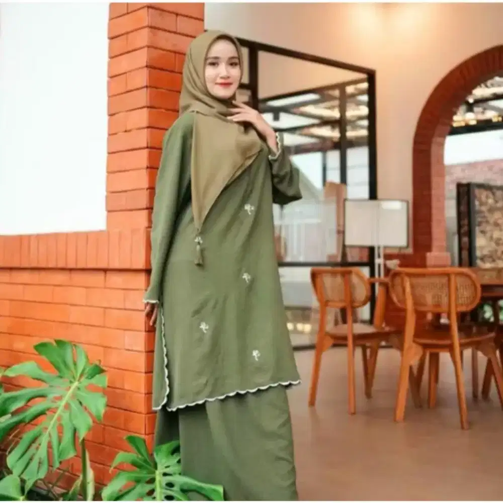 Gamis Bunga Melayu