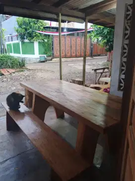 MEJA makan antik teras