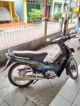 Dijual motor sehat ada surat Supra X 2000