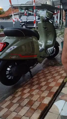 Dijual Vespa mulus jarang dipakai.