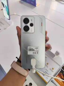 Realme 14 5G  Desain Mecha
