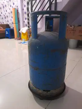 Dijual Cepat Tabung gas kosong bekas, 12 kg, Warna biru.