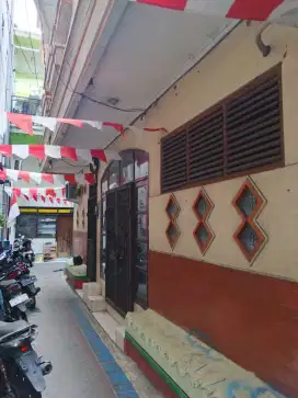 Rumah Kenjeran dijual
