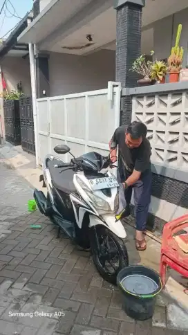 VARIO KZR ISS 125 CC TAHUN 2014
