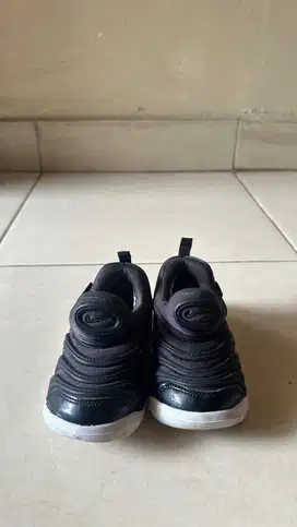 Preloved sepatu hitam anak laki2