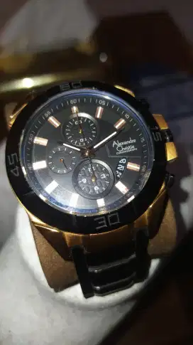 Dijual jam tangan alexandre christie ori harga 1 jt. Only watch.