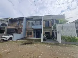 Dijual rumah 2 lantai siap huni dan rapih Ciputat Tangerang Selatan
