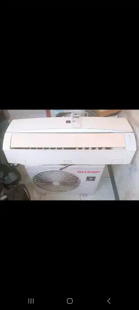 Jual ac Sharp 1/2 pk lowwat 320 watt kondisi 95% ori semua