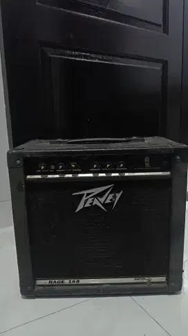 Peavey Rage 158