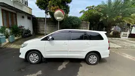Toyota Kijang Innova 2012 Bensin