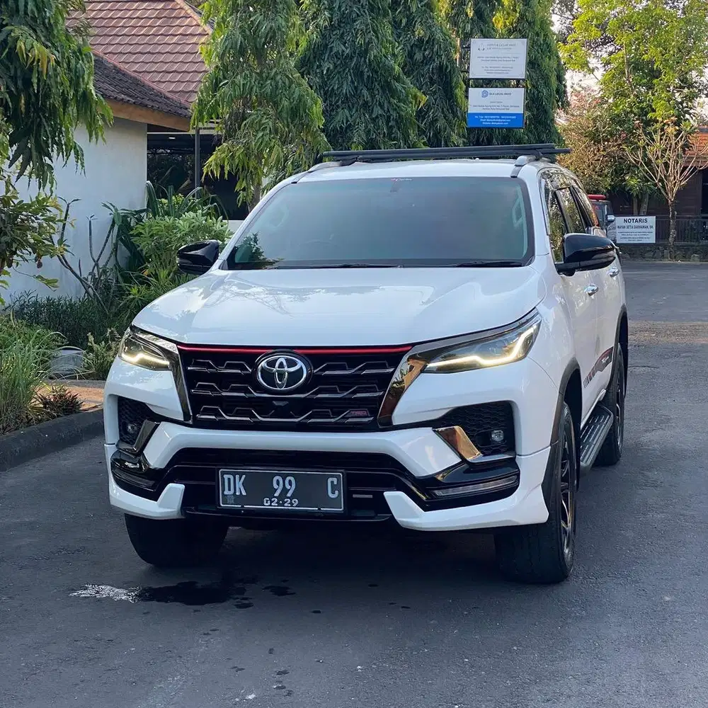 Toyota Fortuner VRZ TRD 2.4 AT - 2021