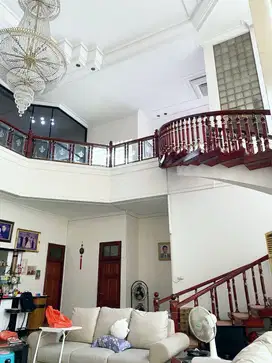 DIJUAL RUMAH PUSAT KOTA FASILITAS LENGKAP LOKASI CIAMIK