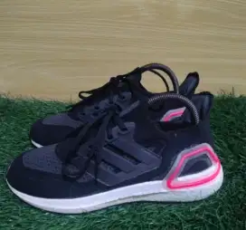 Sepatu Running Adidas Ultraboost 21 Size 42
