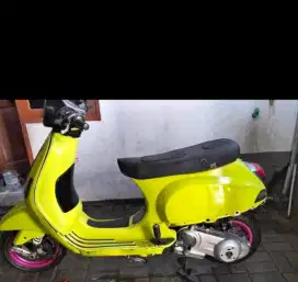 Jual cepat vespa LX 2v 2011