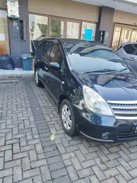 Nissan Grand livina 2010 Bensin