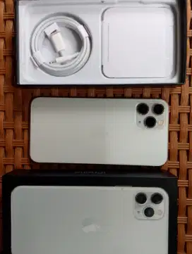 Iphone 11 pro 512gb karena masih baru