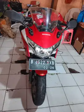Honda CBR 250 masih baru belum ada lecet km 15 rb istimewa