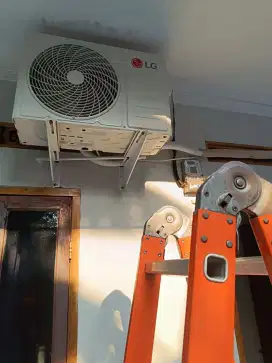 Service AC bongkar pasang AC tambah freon AC perbaikan ac