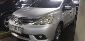 Nissan Grand Livina sv cvt 2017