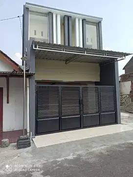Rumah murah 2 lantai di dekat pasar jungle karanganyar