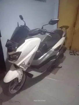 N Max 2015 Plat L Warna Putih